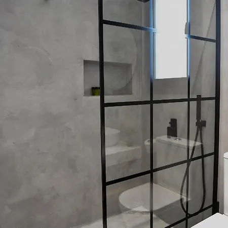 דירה The Room, 14, Leda Gardens Paphos